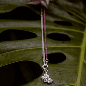 Roze toermalijn en zilveren collier