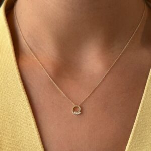 Geelgouden collier met diamant