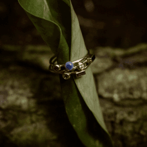 Gouden aanschuifring met robijn en Noordzeeparel