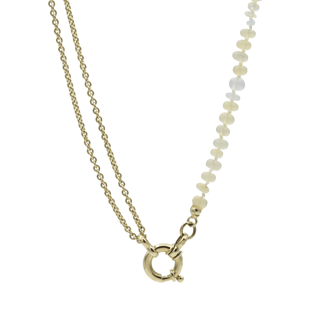 Gouden collier met opaal