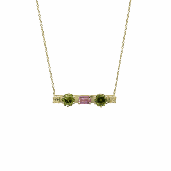 Gouden collier met edelstenen