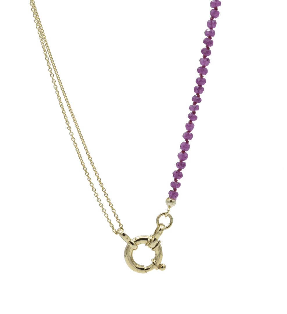 Gouden collier met robijn