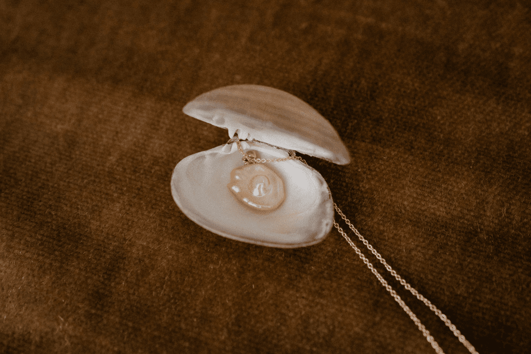 Keshi parel hanger spiegelei