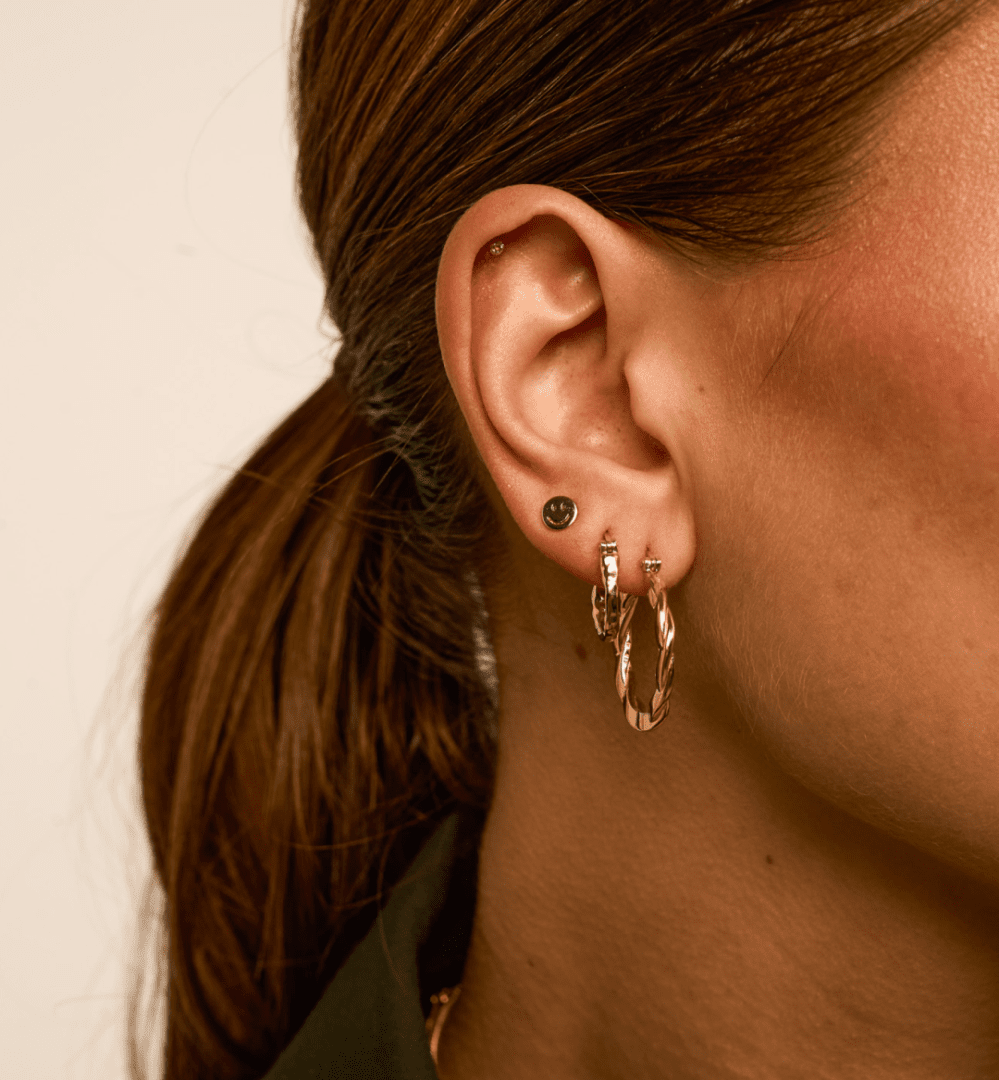 Single Happy Smile Stud