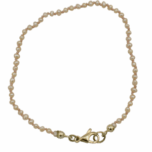 Parel armbandje geknoopt