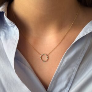 Collier geelgoud saffier