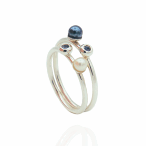 Zilveren aanschuifring met blauwe saffier & parel